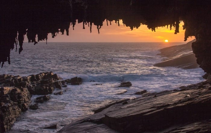 admirals arch kangaroo island australia